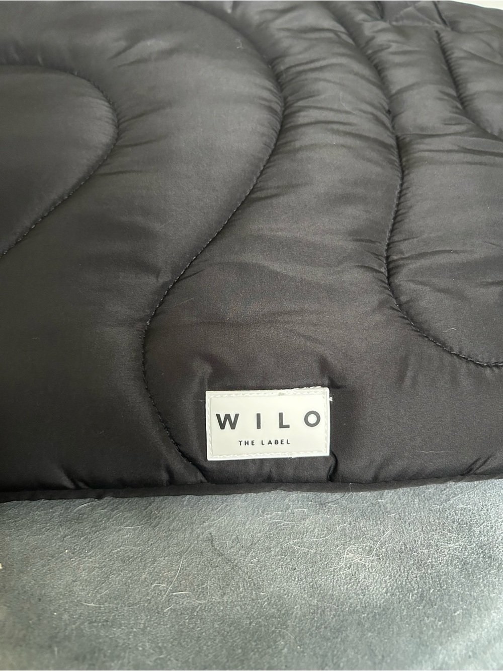 WILO Black Quilted Puffer Tote - Picture 2 of 6